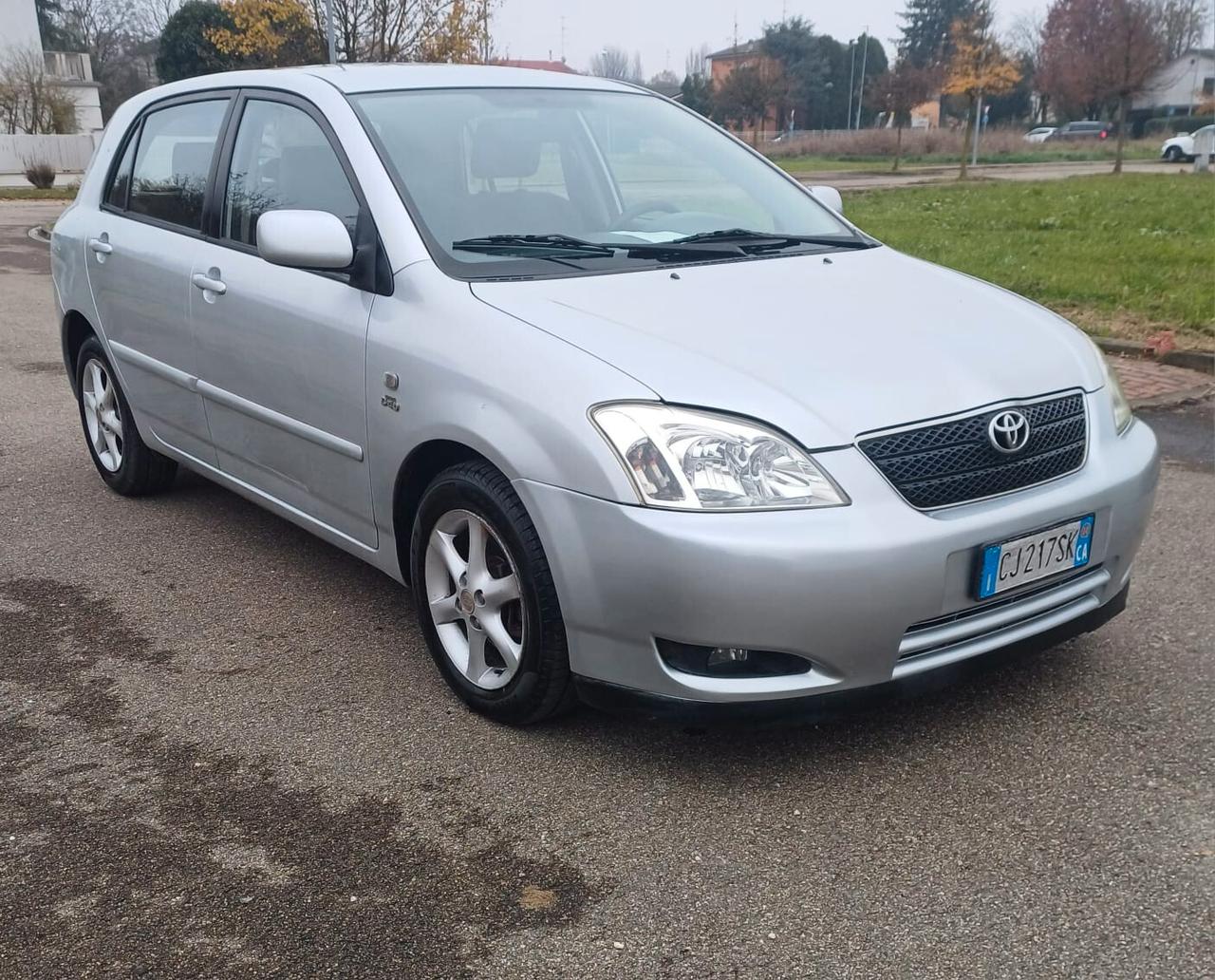 Toyota Corolla 2.0 16V D-4D 5 porte