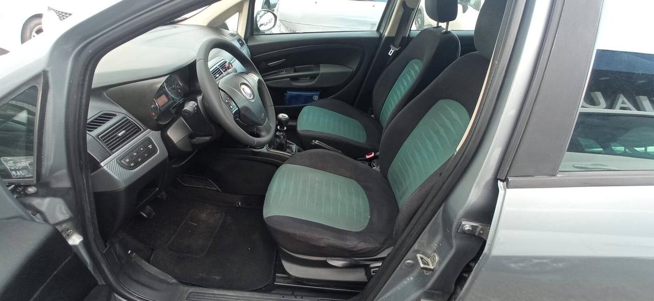Fiat Grande Punto entra
