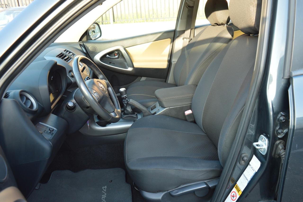 Toyota RAV 4 RAV4 2.2 D-4D 177 CV Luxury