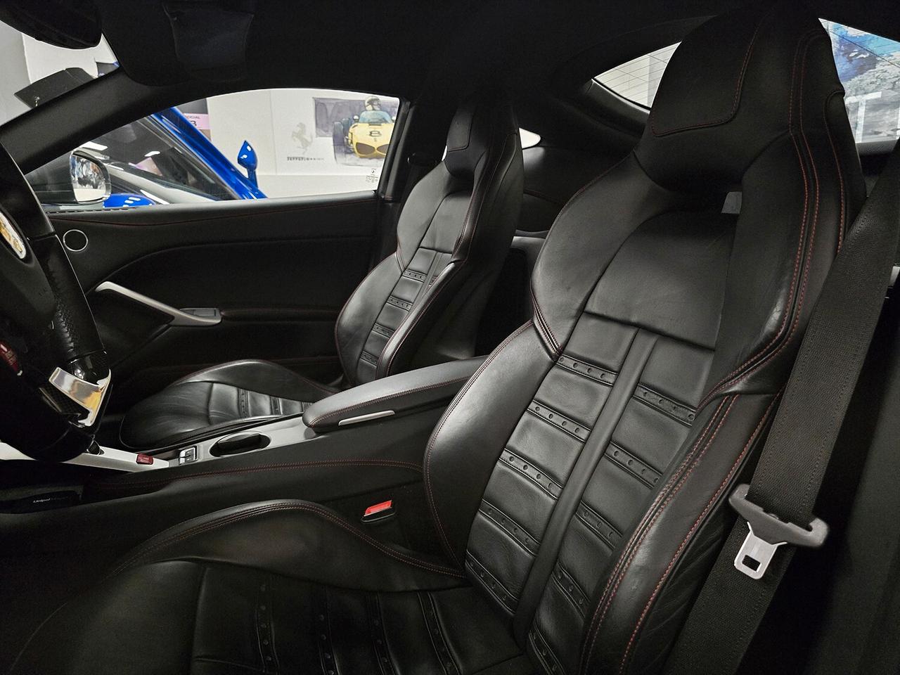 Ferrari F12 Berlinetta 6.3 740CV SERVICE BOOK_LED_CARBONIO_TOP