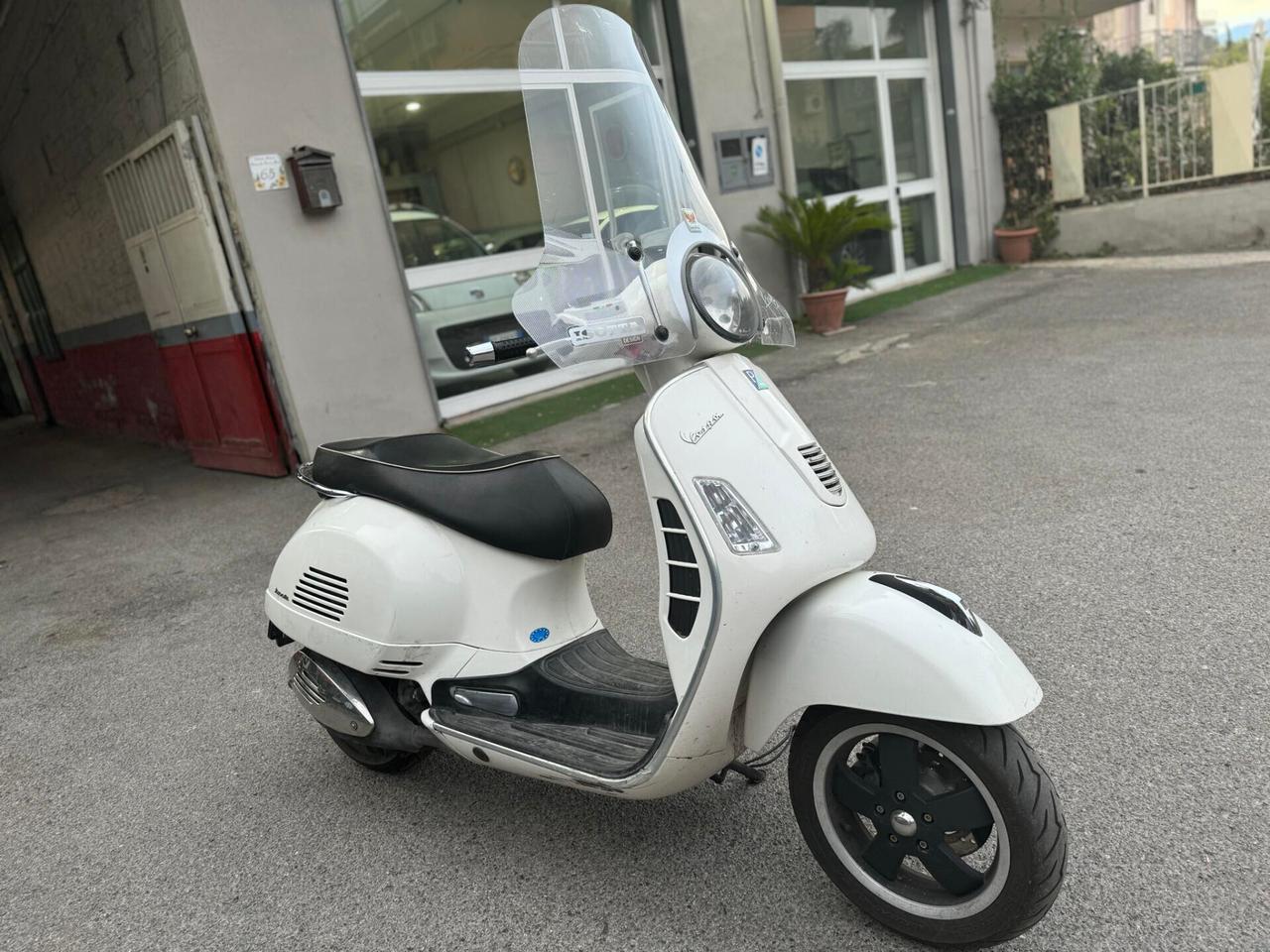 PIAGGIO VESPA 300 GT SUPER SENZA DIFETTII