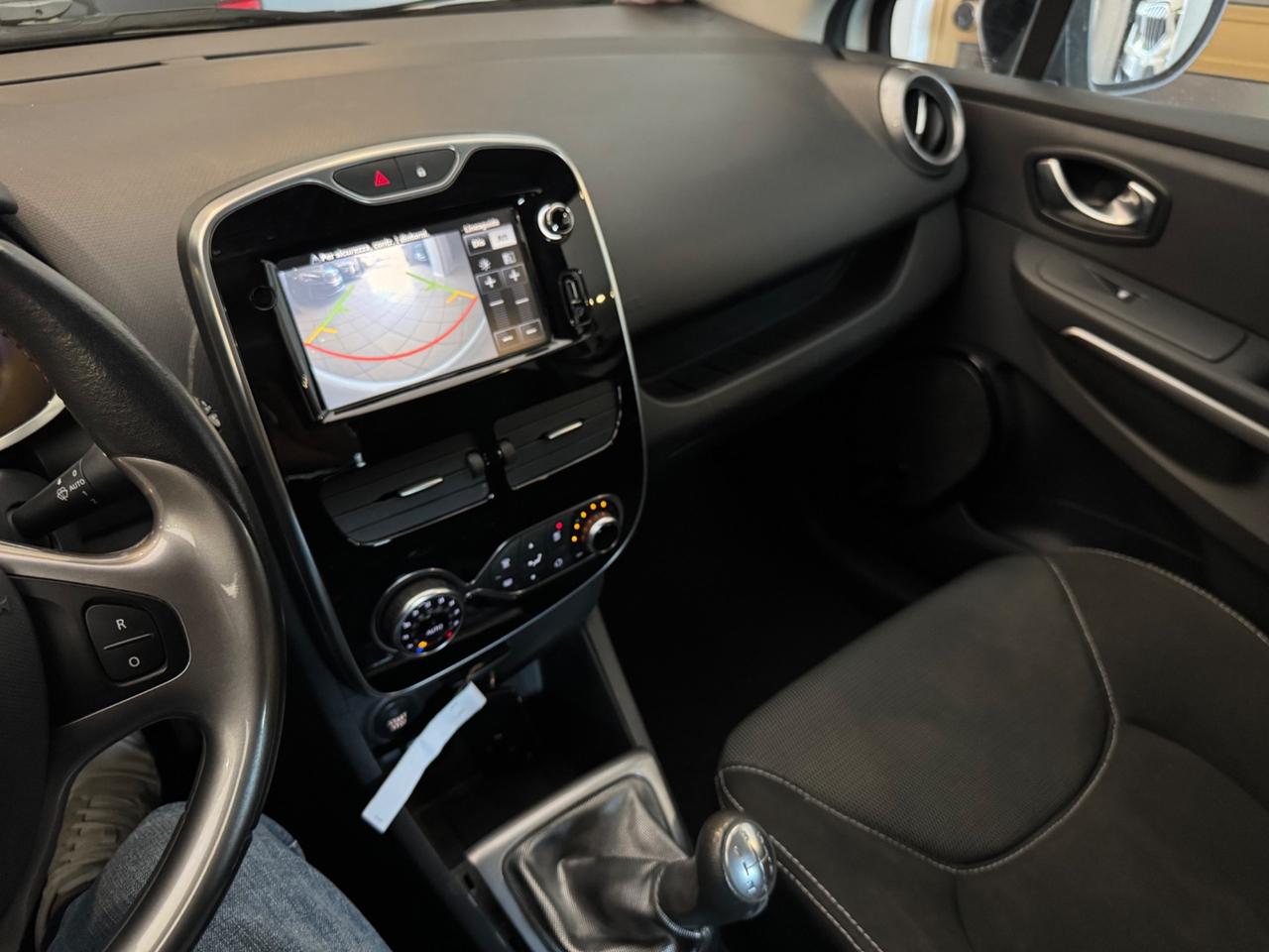 Renault Clio 1.2 75CV 5 porte Costume National