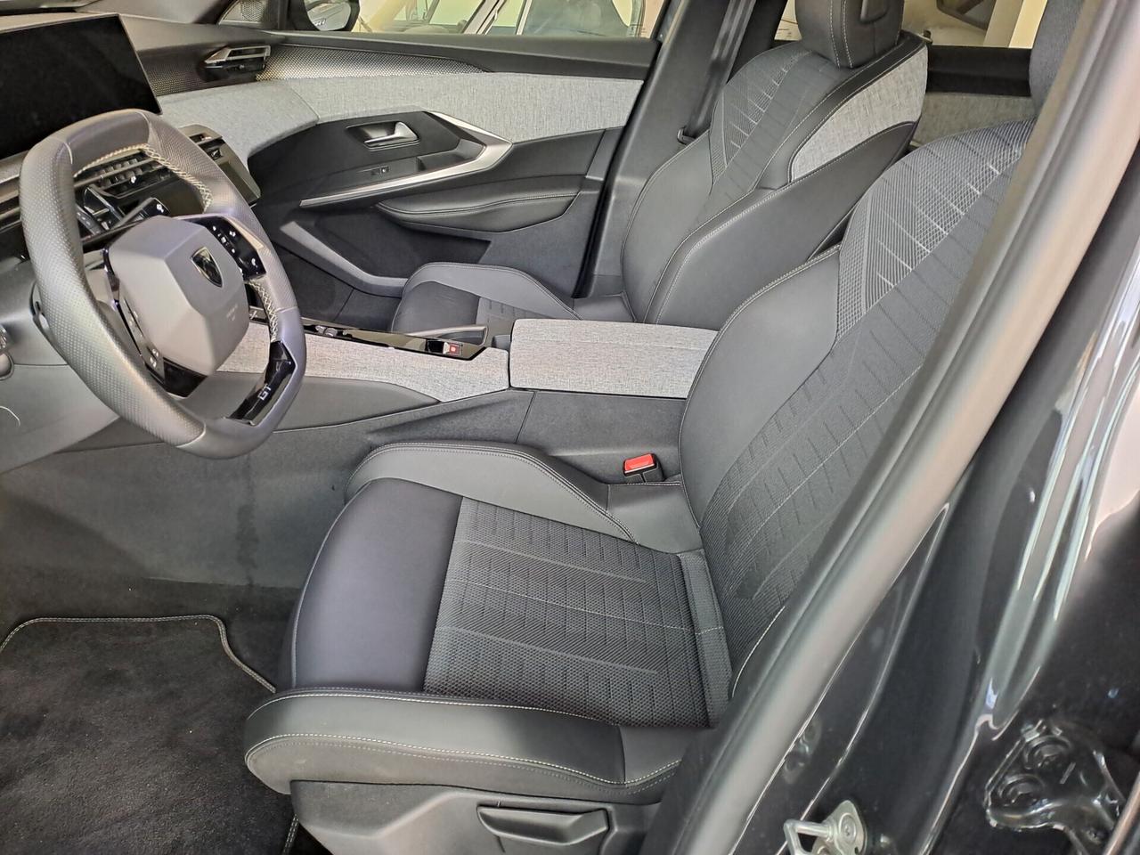 Peugeot 3008 Hybrid 145 CV-DCS6 GT 2025 km 10820