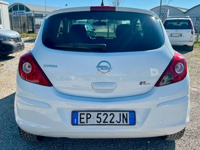 Opel Corsa 1.2 3 porte - 2013