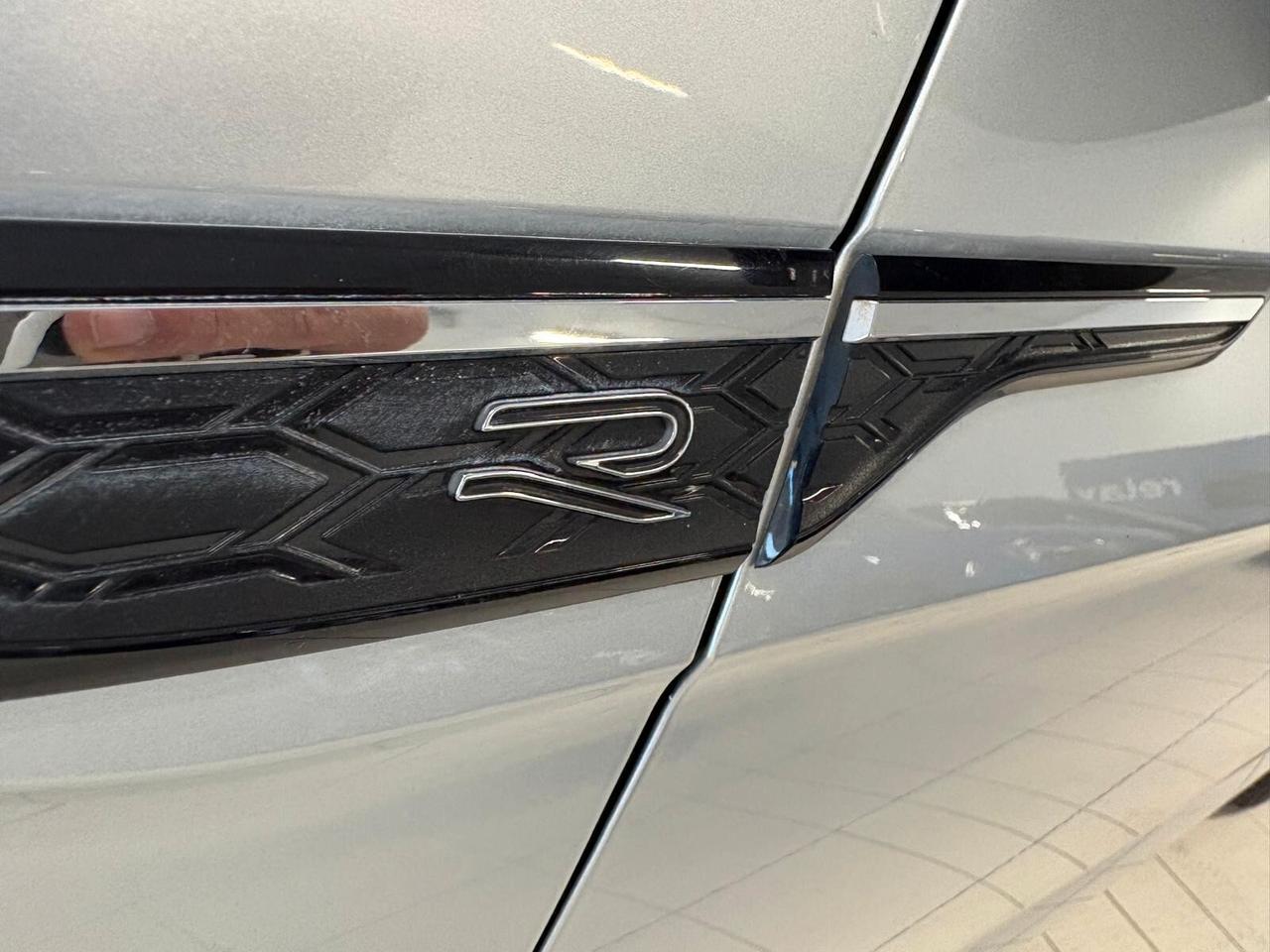 Volkswagen Taigo R-LINE 1.0 TSI 110 CV DSG