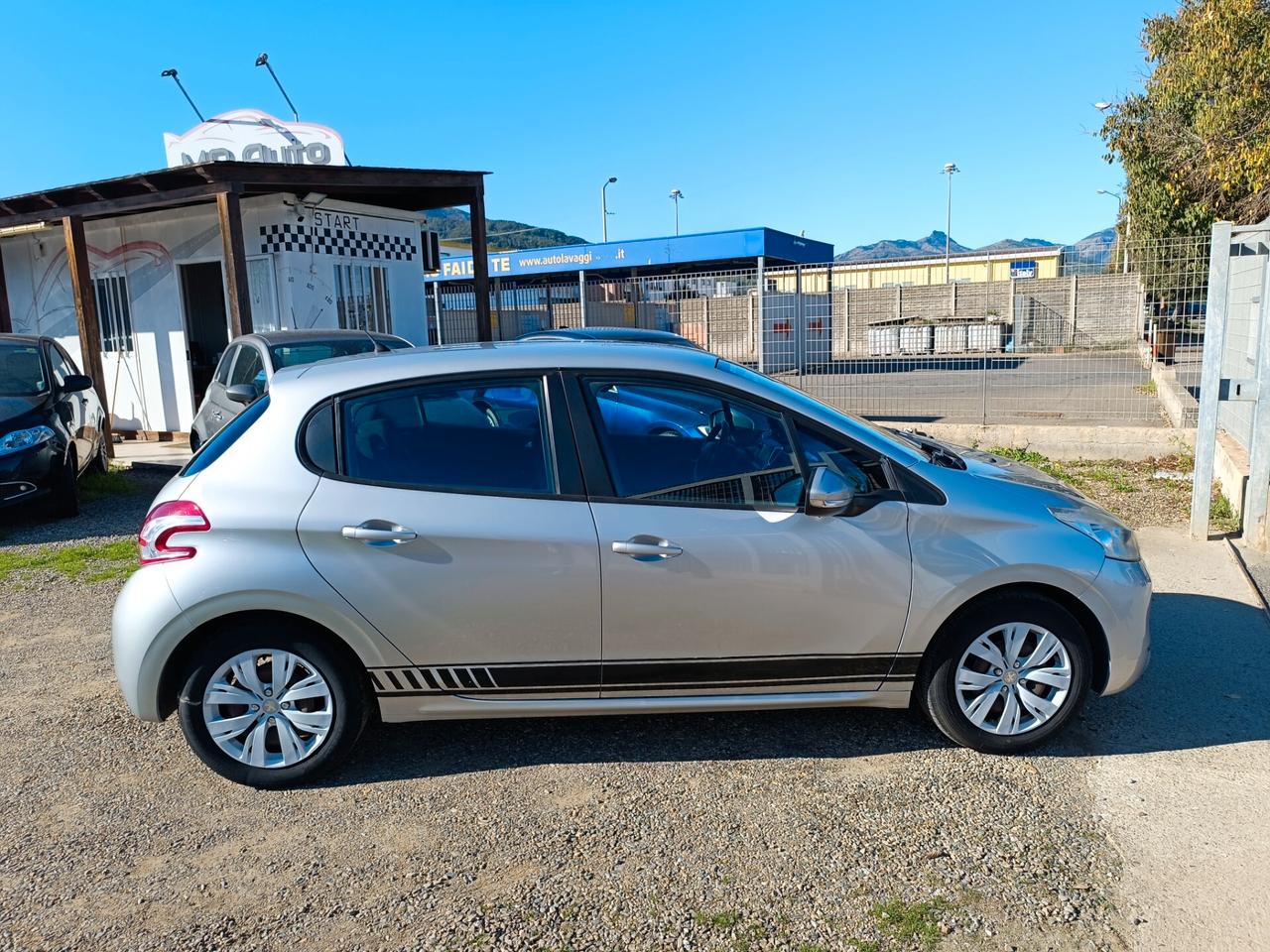 Peugeot 208 1.4 HDi 68 CV 5 porte Active