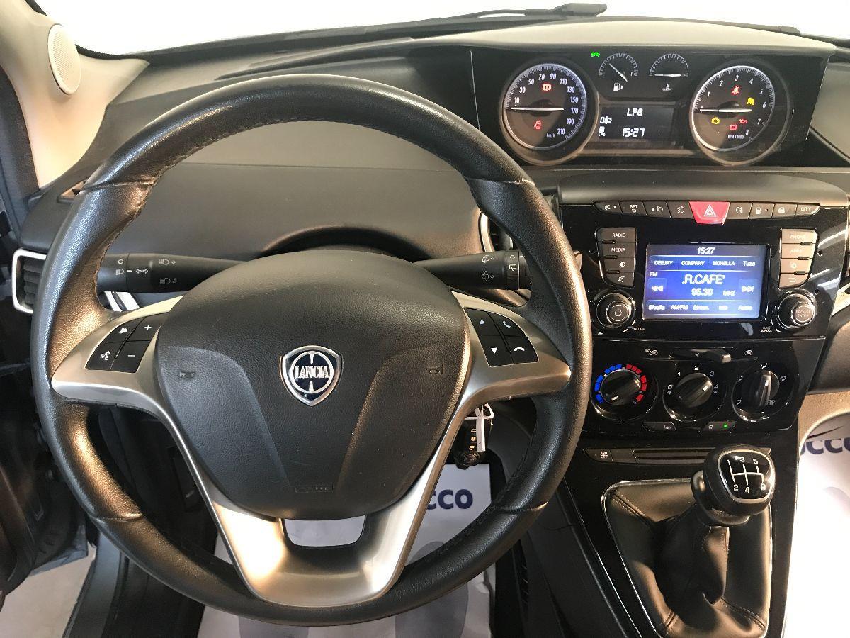 LANCIA Ypsilon 1.2 69 CV 5p. GPL Ecochic Gold