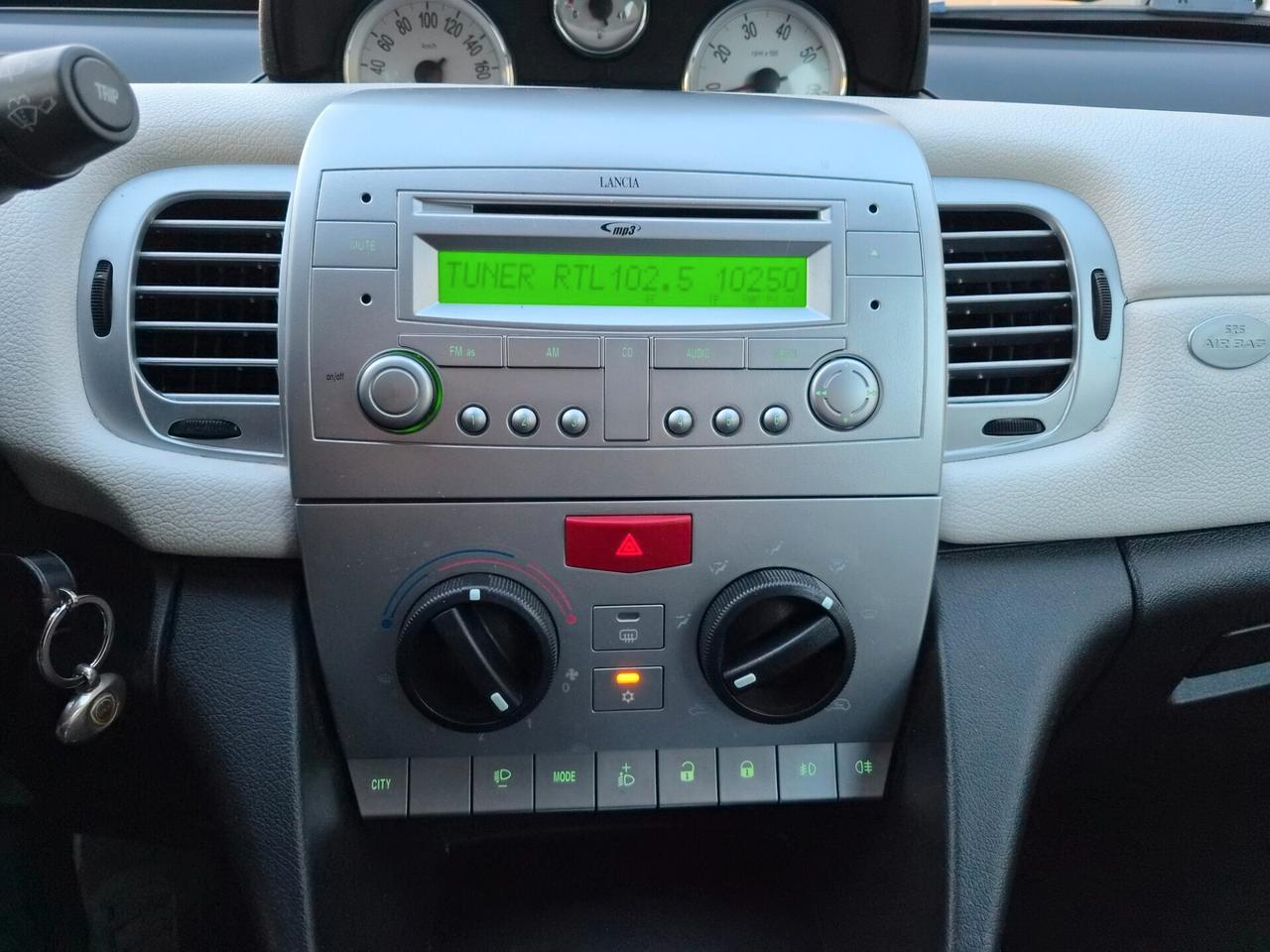 Lancia Ypsilon 1.2 69 CV Platinum
