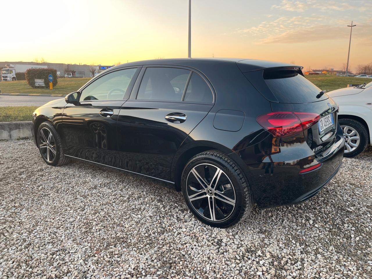 Mercedes-benz A 250 EQ-Power Advance Plus