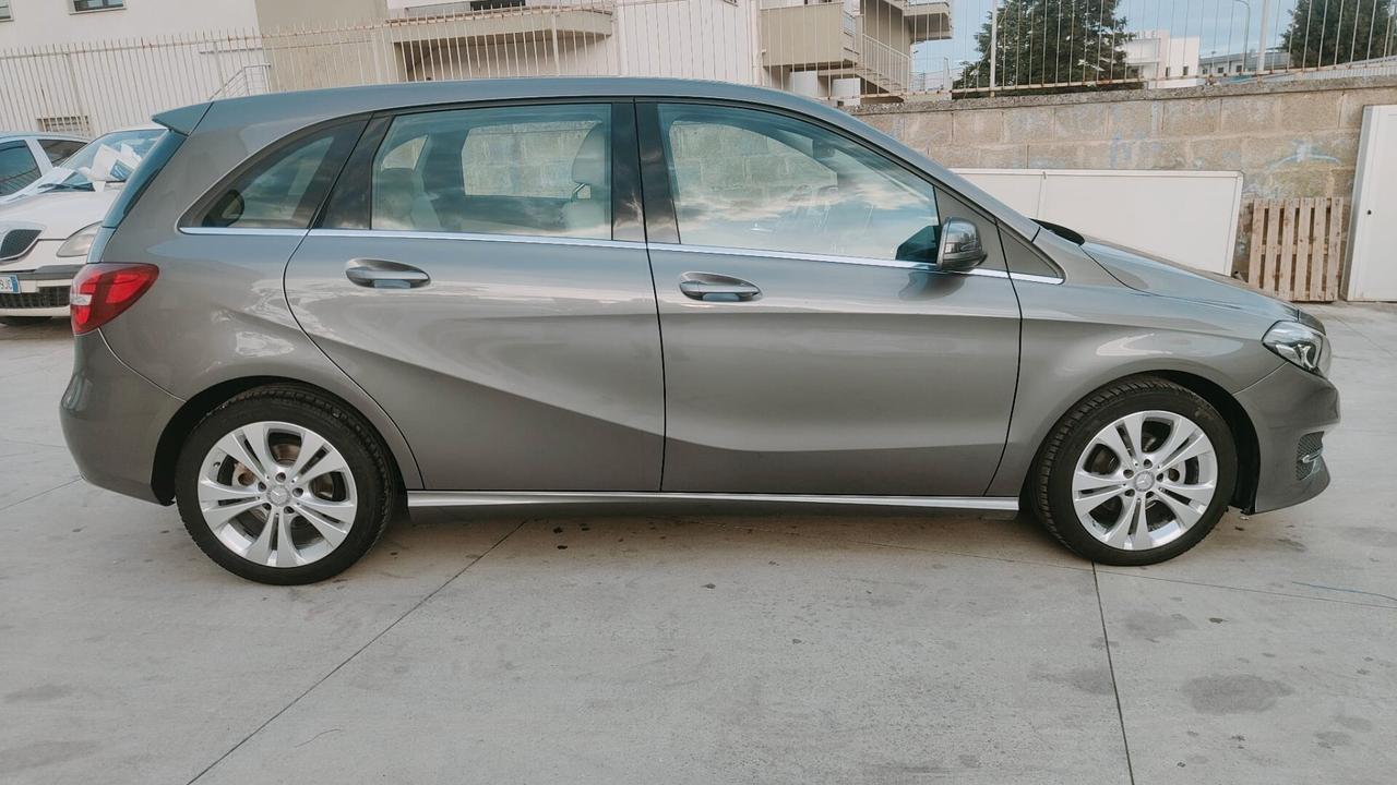 Mercedes-benz B 180 d Automatic Sport