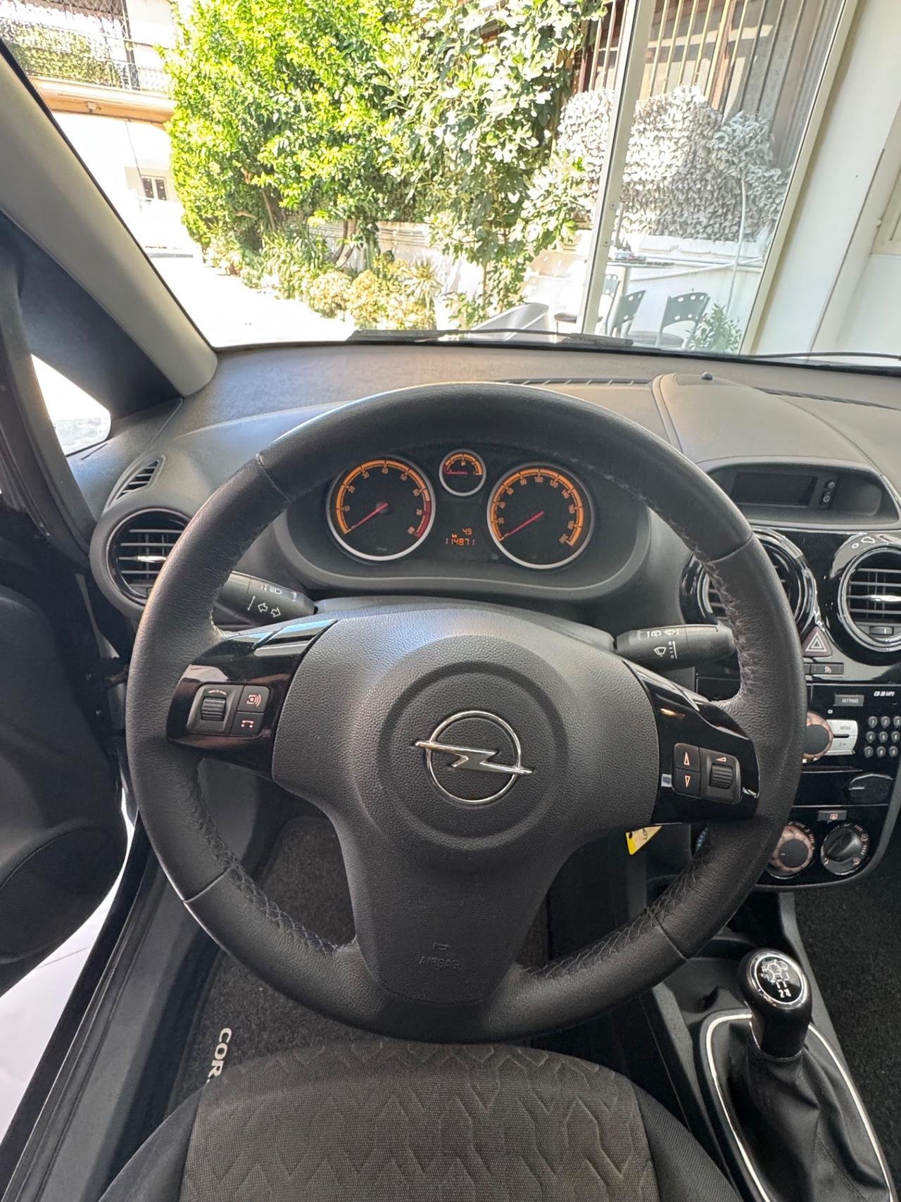 Opel Corsa 1.2 5 porte Sport