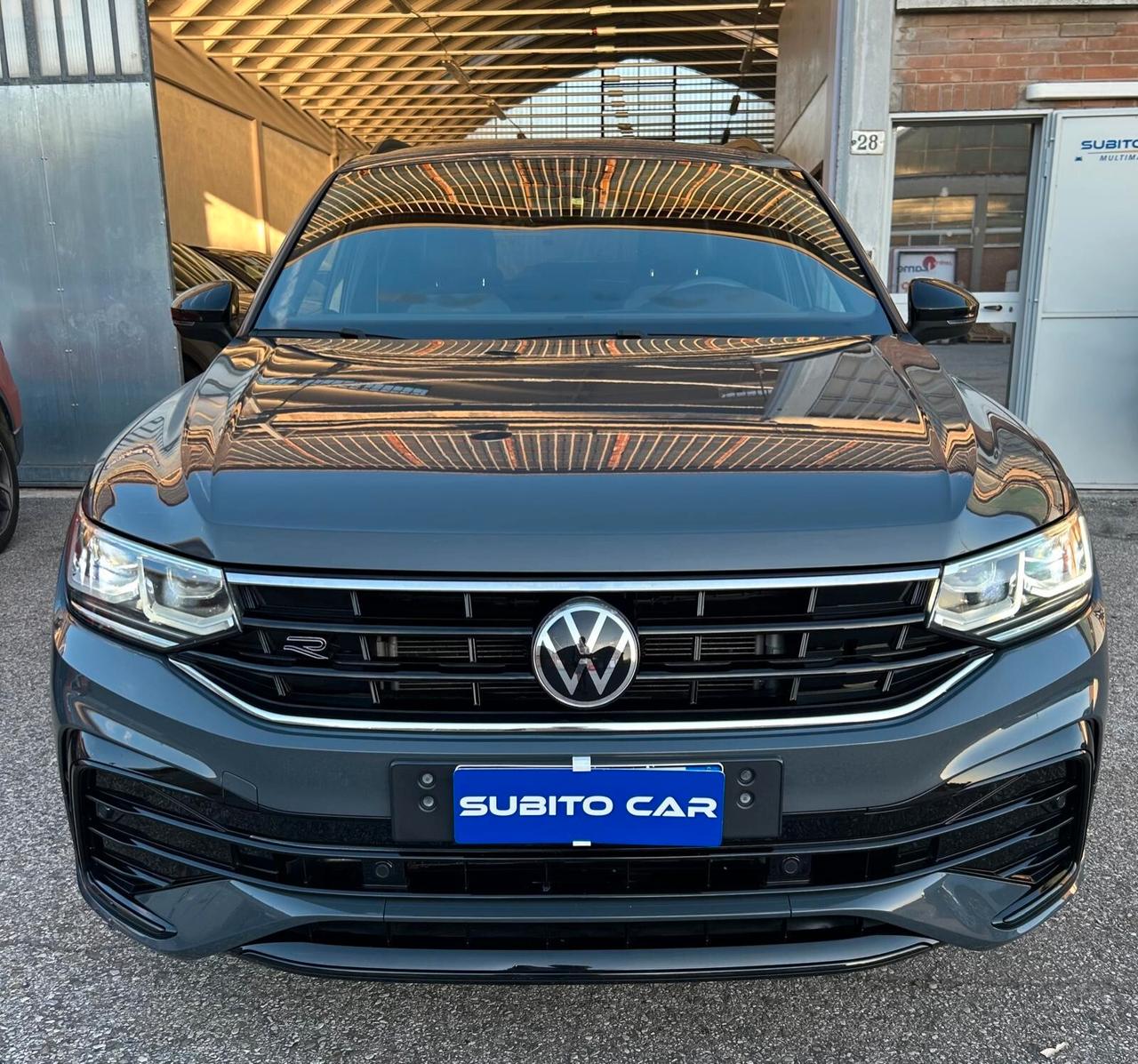 Volkswagen Tiguan 2.0 TDI 150 CV SCR DSG 4MOTION R-Line BLACK PACK