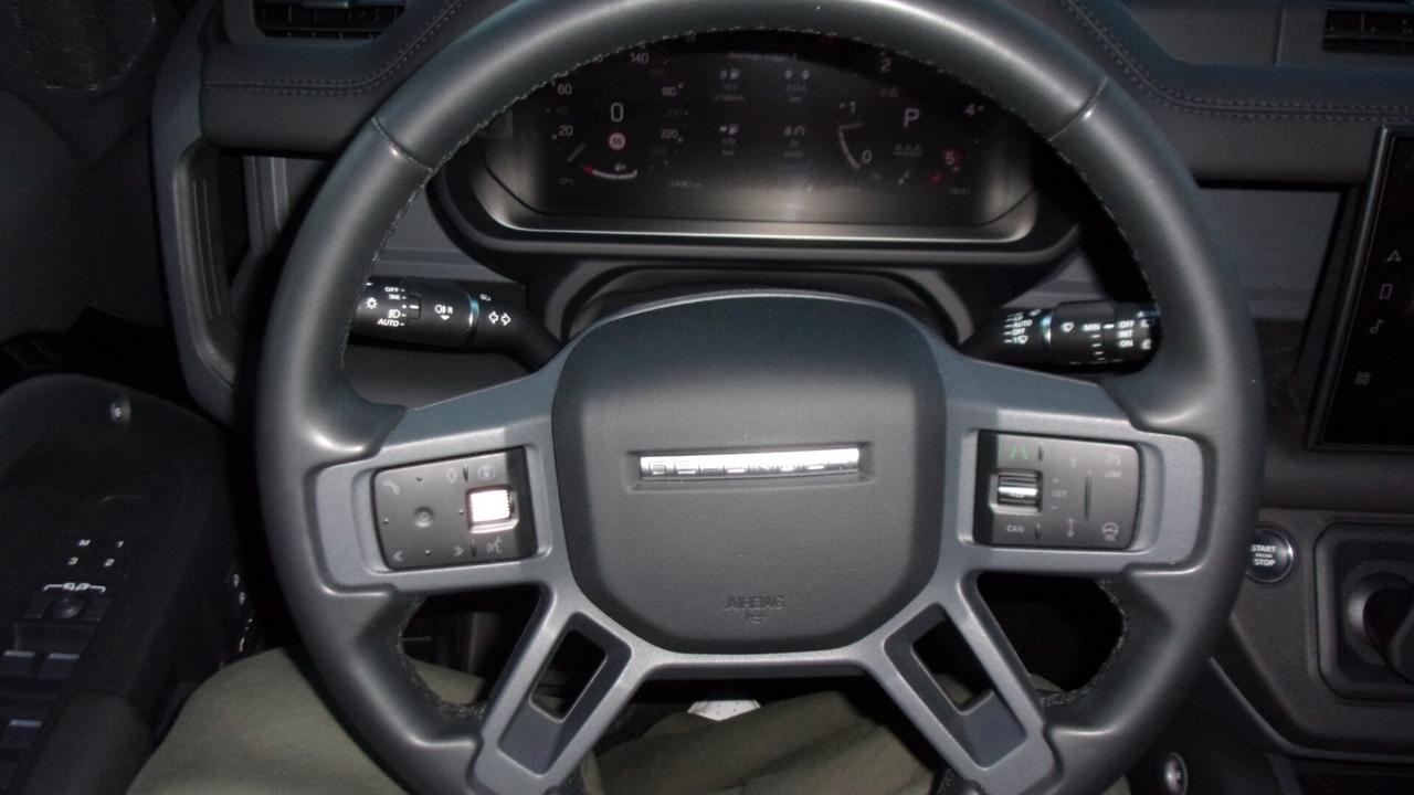 Land Rover Defender 110 3.0D I6 250 CV AWD Auto X-Dynamic SE