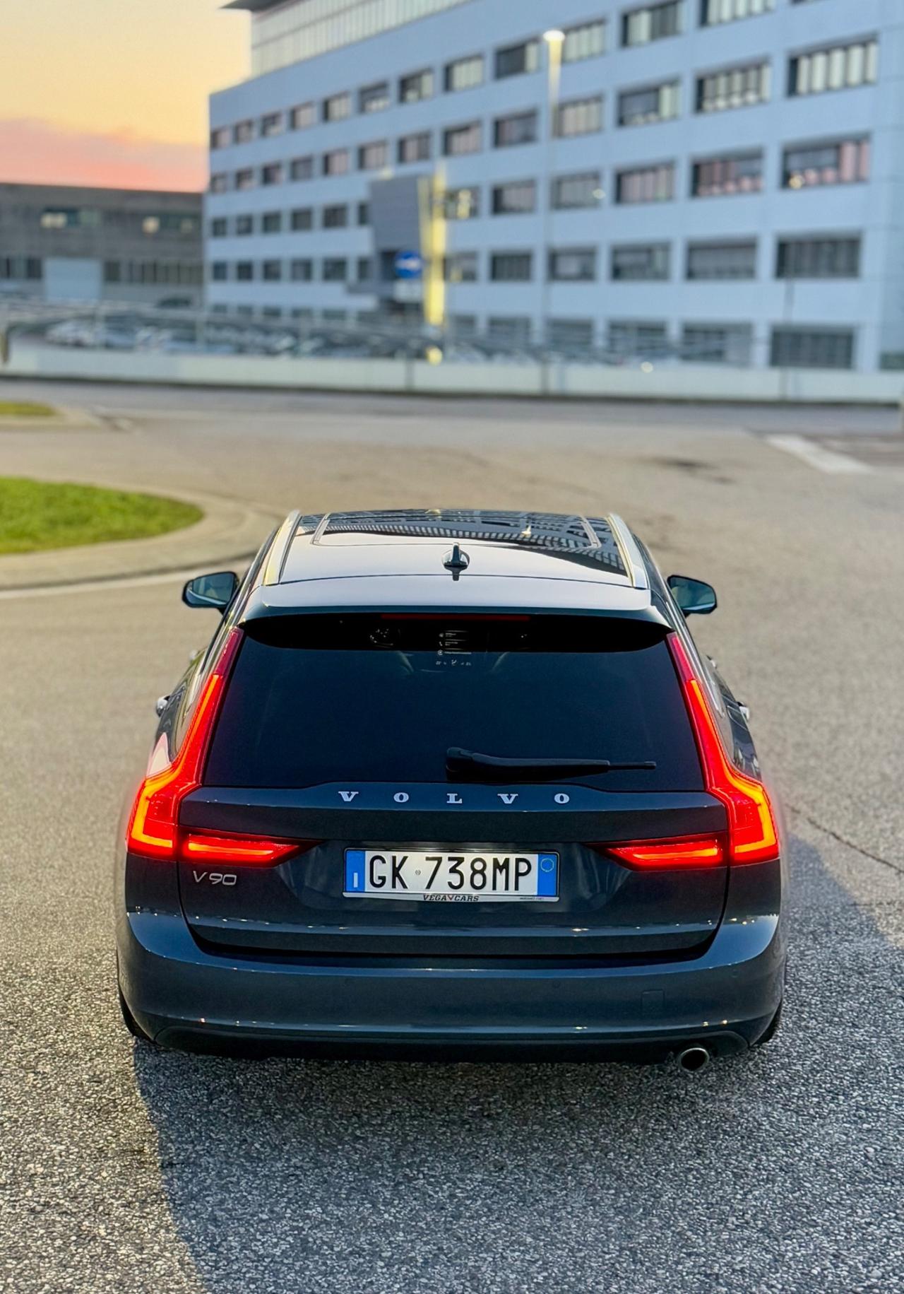 Volvo V90 D4 Geartronic Business Plus