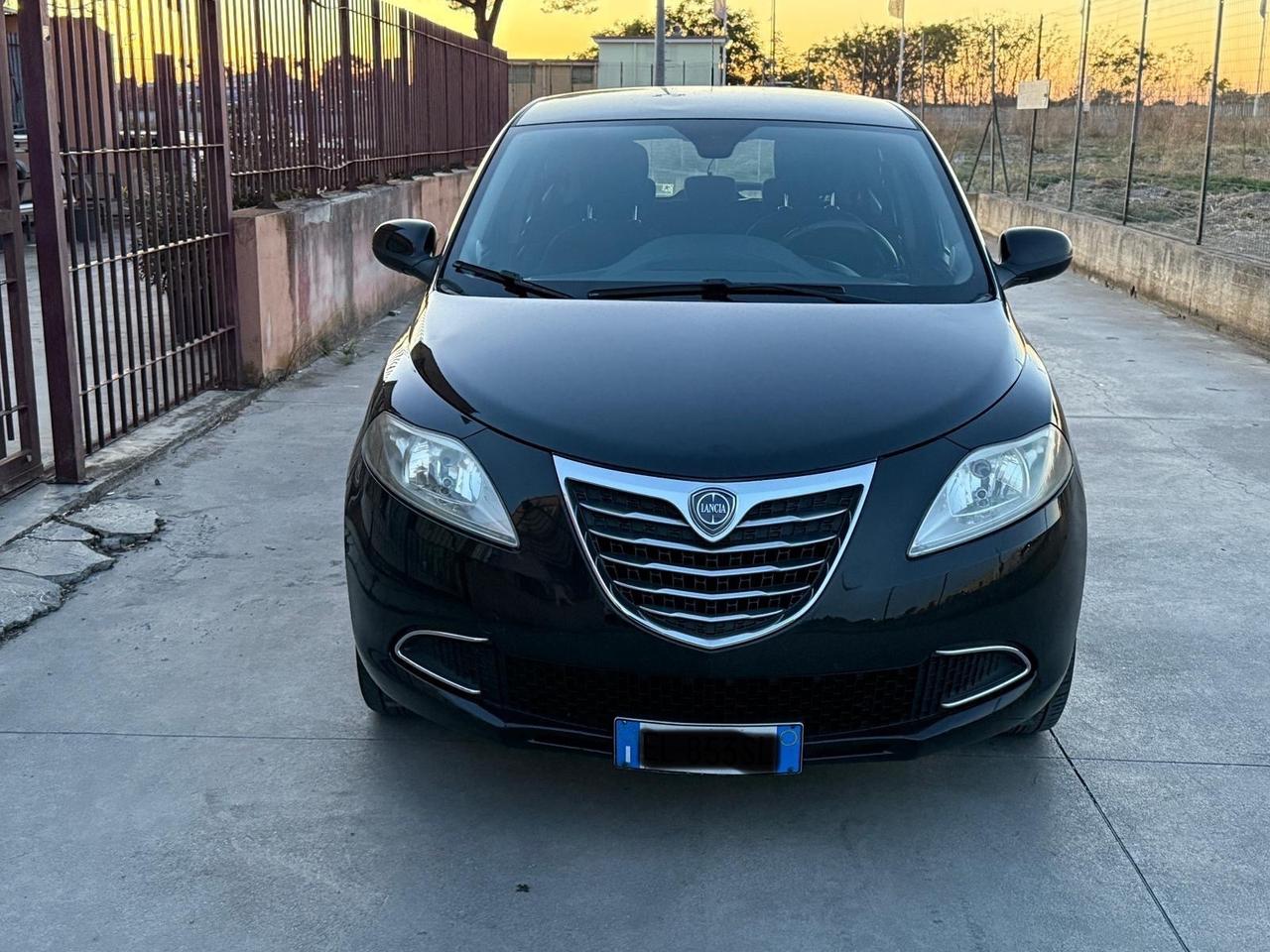 Lancia Ypsilon 1.2 69 CV 5 porte GPL Ecochic Platinum