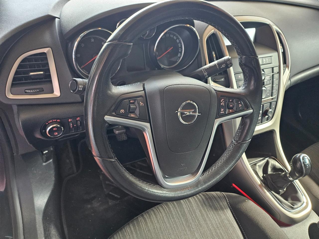 Opel Astra 1.7 CDTI 110CV Sports Tourer Cosmo