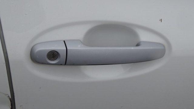 TOYOTA Yaris 1.300 100 cv, 5 porte, versione "Sol", Garanzia..