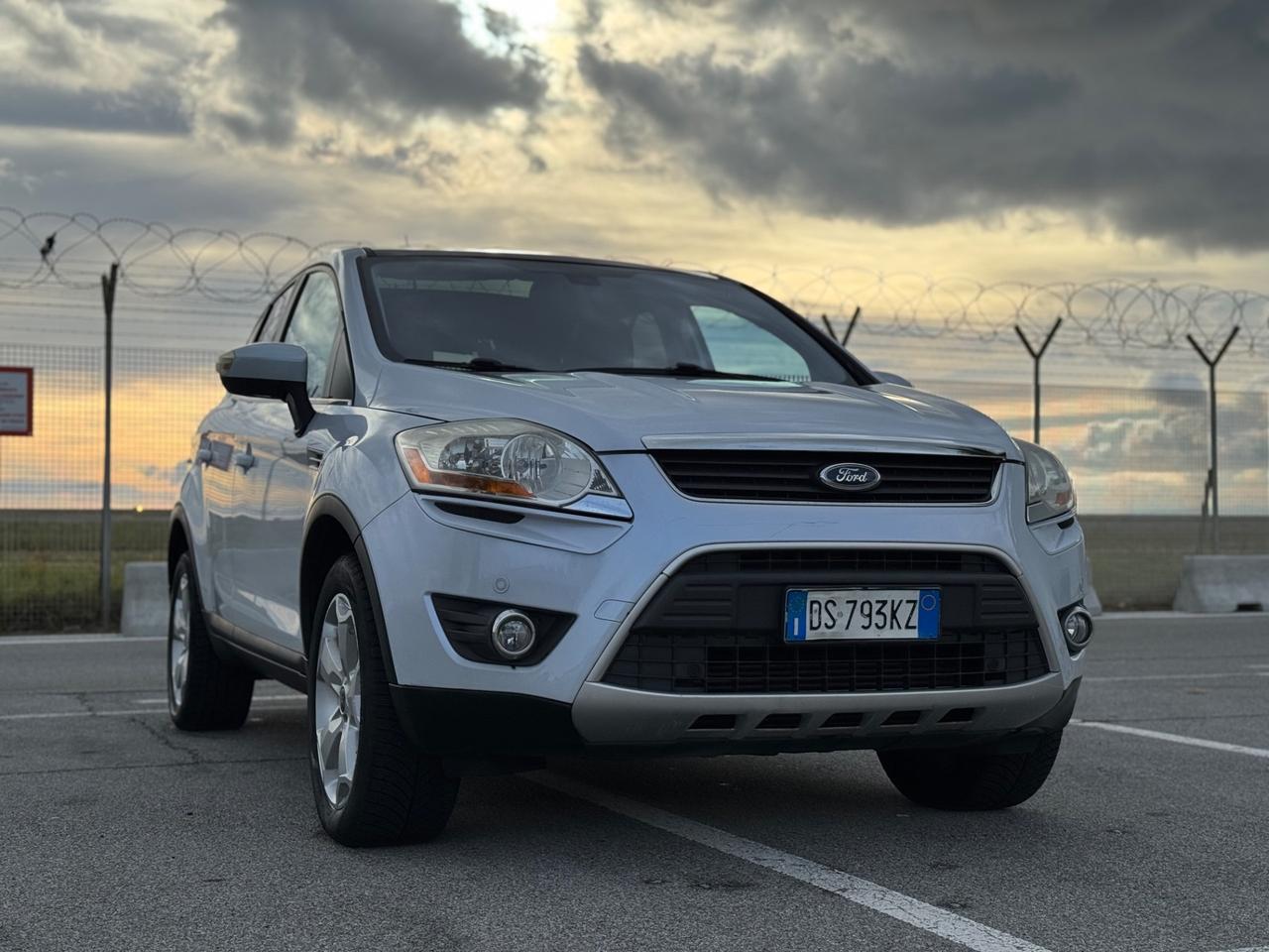 FORD KUGA 2.0TDCI 4WD TITANIUM 1 PRO 12 MESI DI GARANZIA