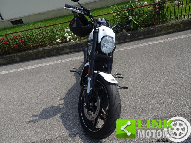 HARLEY-DAVIDSON V-Rod VR1