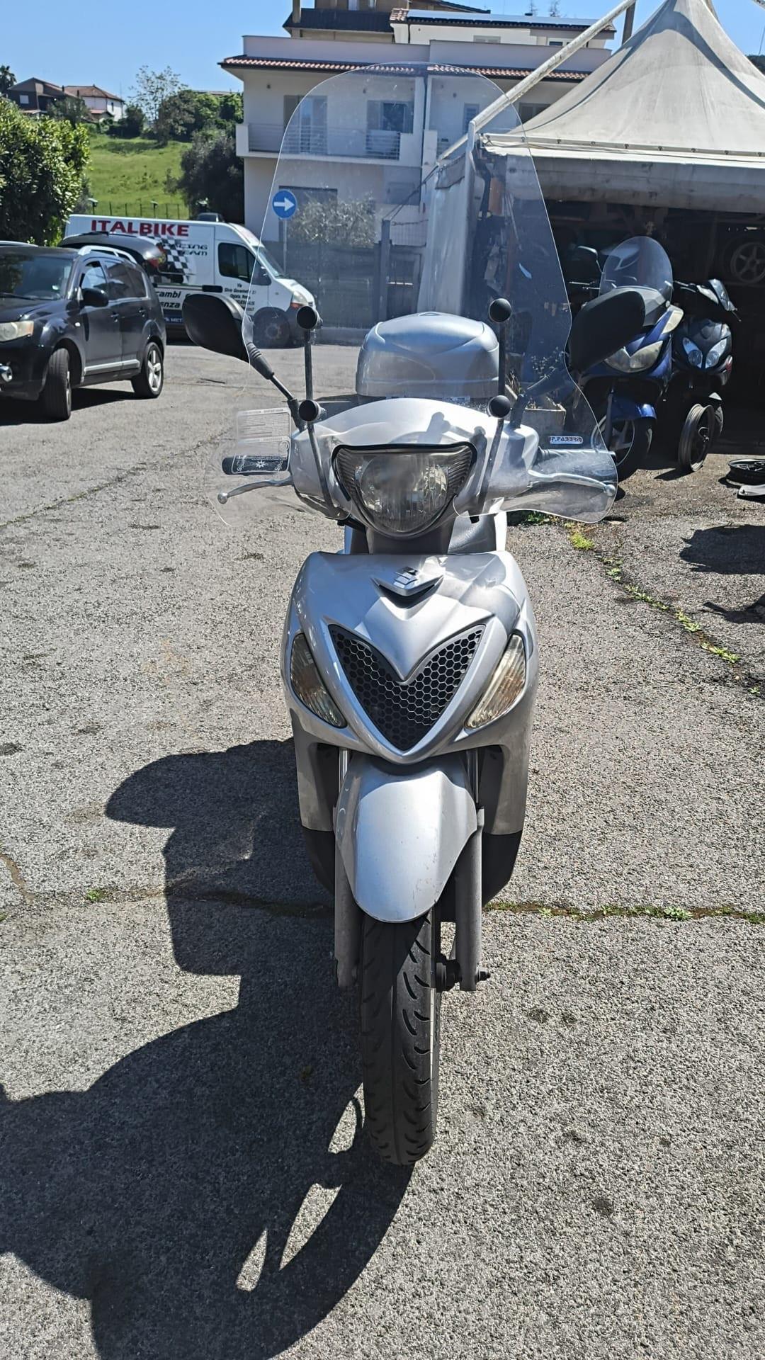 Suzuki SIXteen 150
