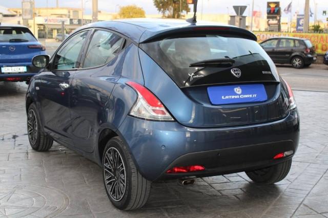 Lancia Ypsilon III 1.0 hybrid Gold s&s 70cv adatta neopatentasti