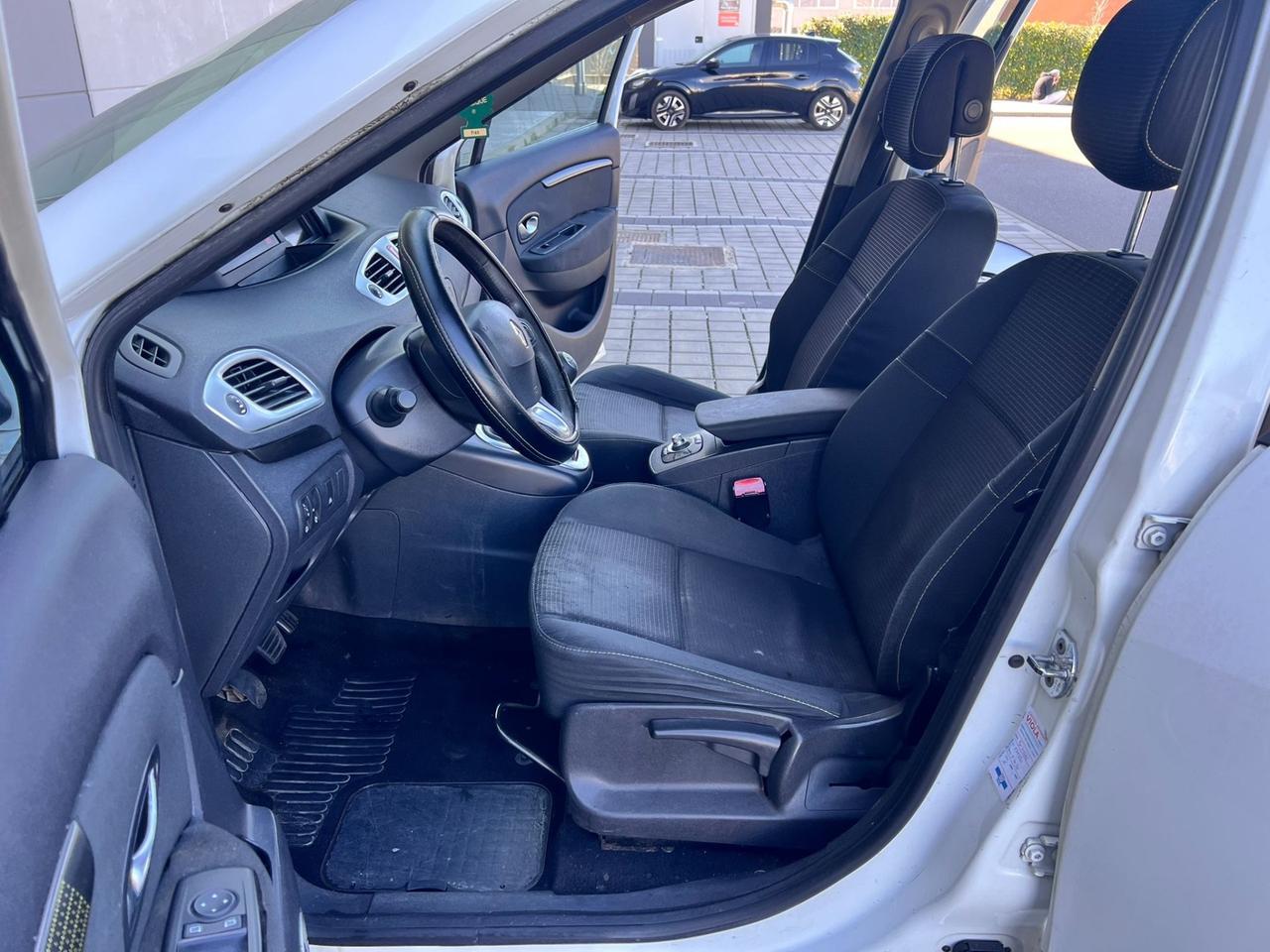 Renault Scenic Scénic X-Mod 1.9 dCi 130CV Dynamique