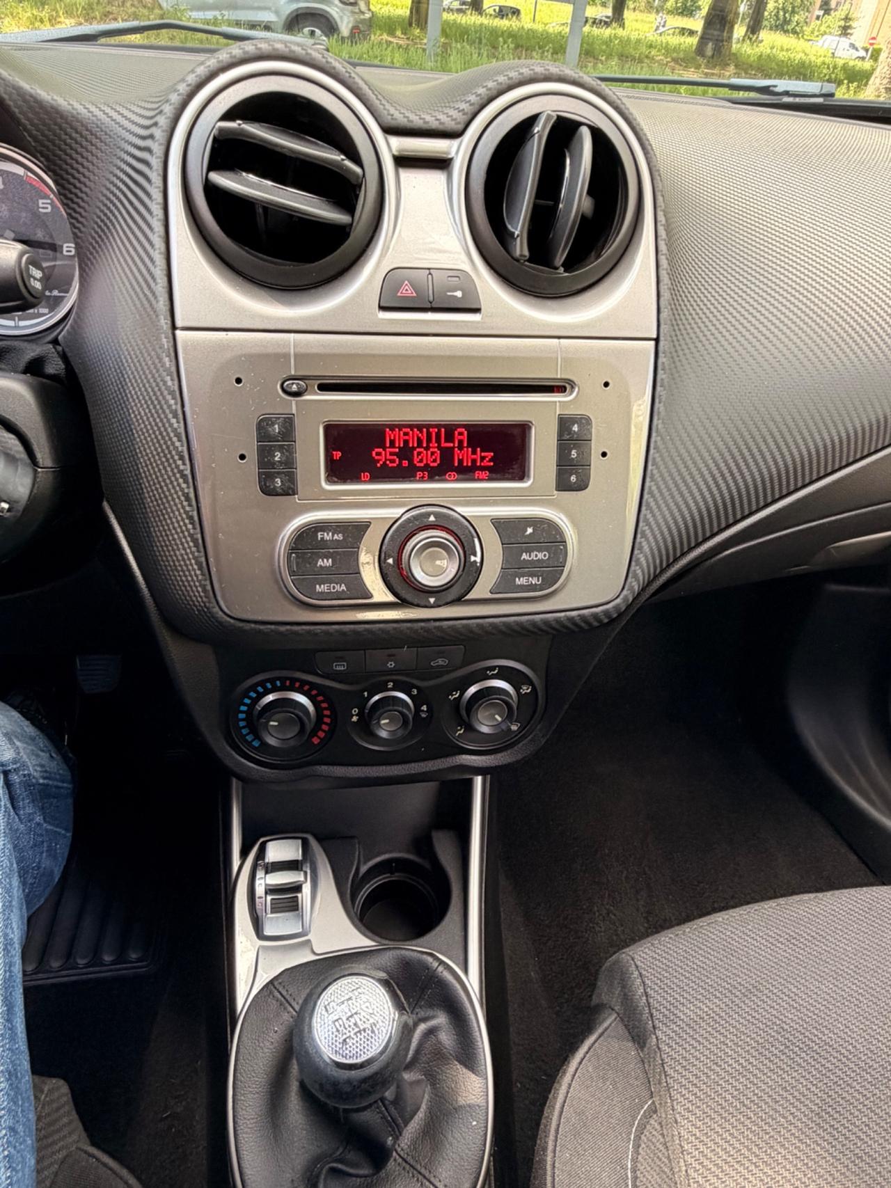Alfa Romeo MiTo 1.3 JTDm-2 95 CV S&S Distinctive