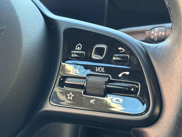 MERCEDES-BENZ GLB 200 d Automatic Sport