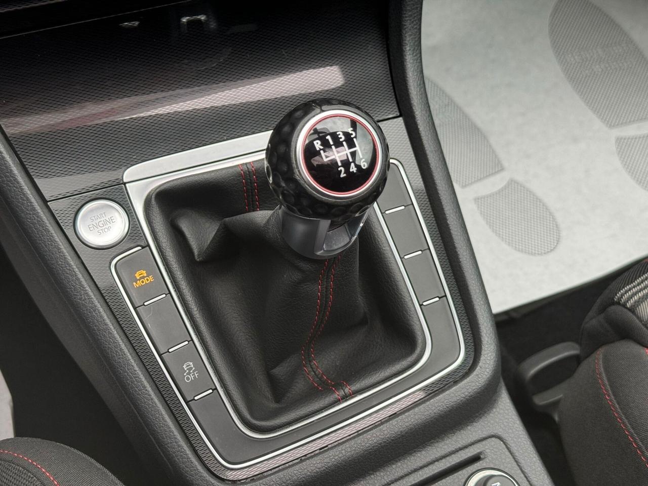 Volkswagen Golf GTI Golf GTI Performance 2.0 TSI 3p. BlueMotion Technology