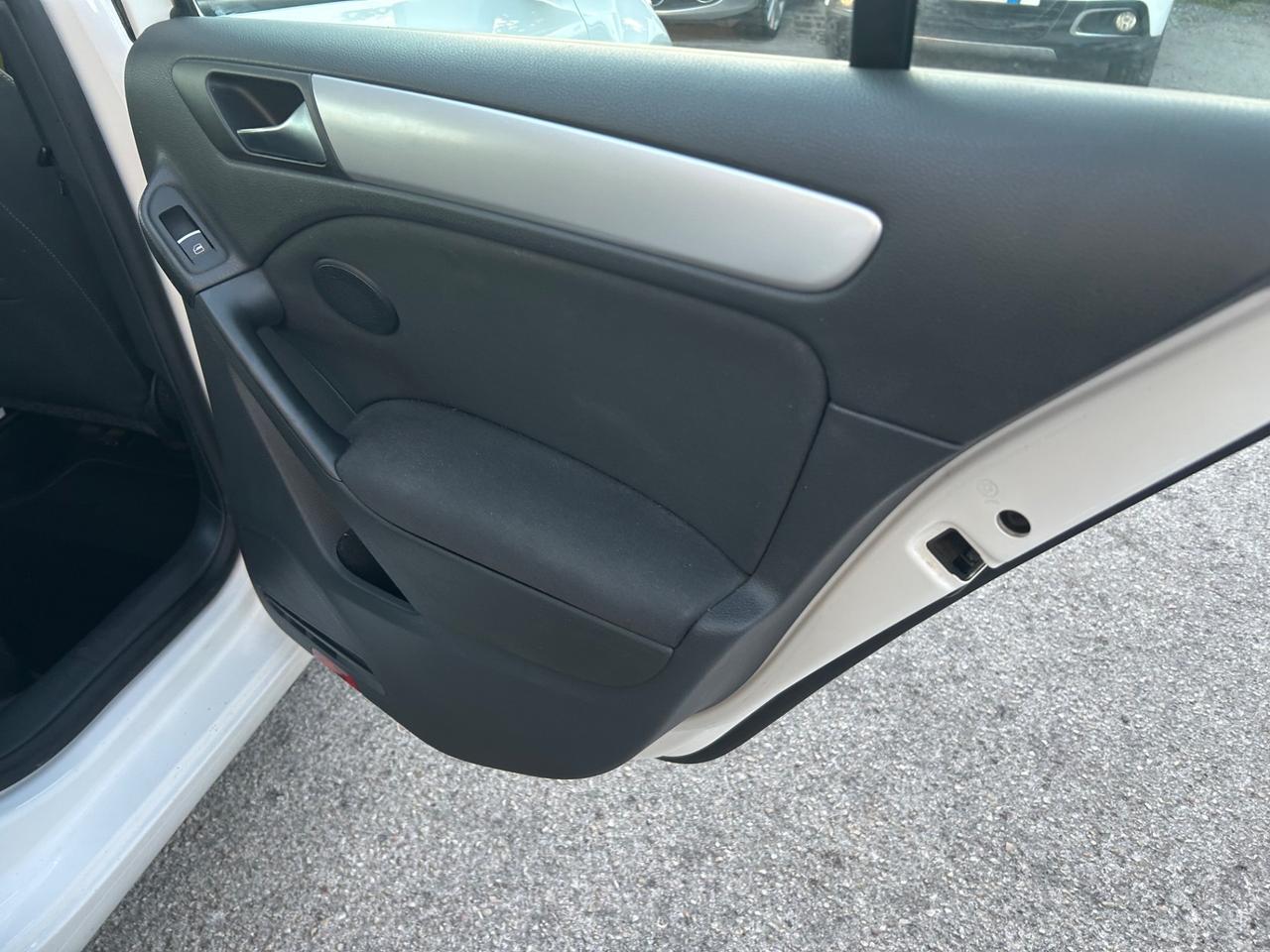 Volkswagen Golf 1.6 TDI DPF 5p. Highline