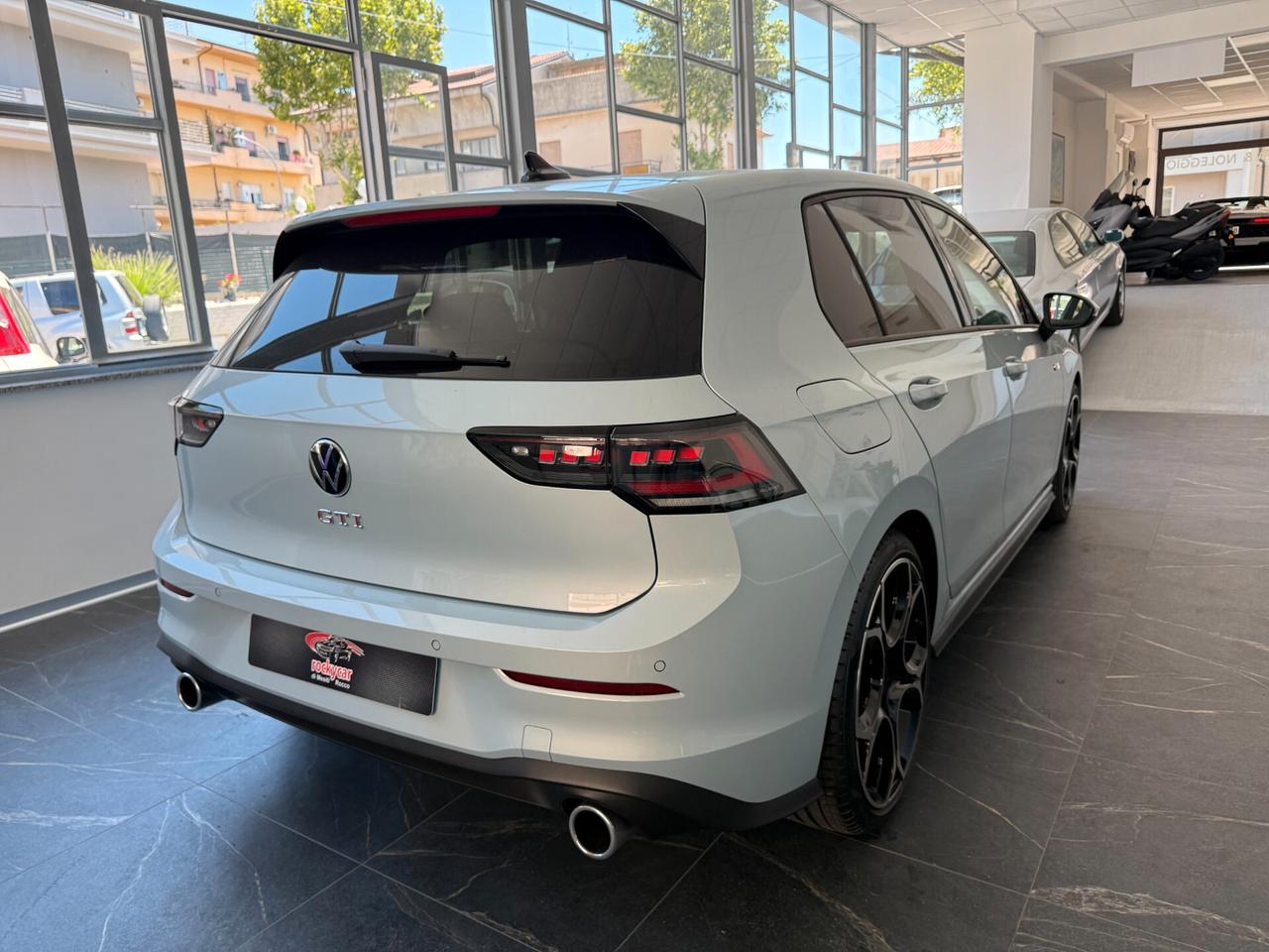 Volkswagen Golf GTI Golf 2.0 TSI GTI DSG