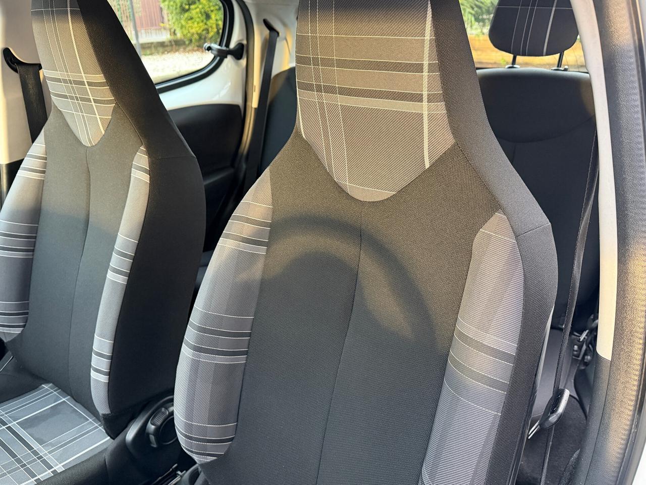 Peugeot 108 1.0 benzina 70cv UNIPRO