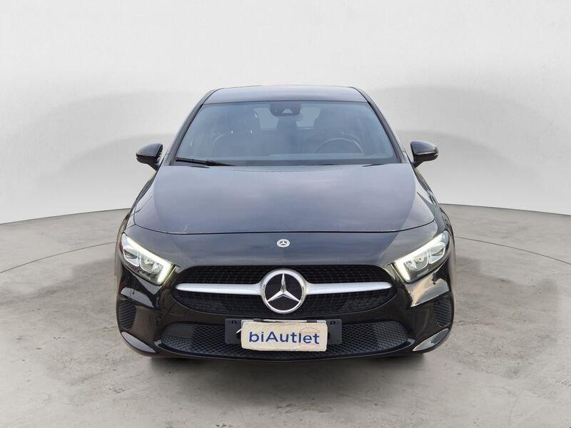 Mercedes-Benz Classe A A 180 d Sport Night edition auto