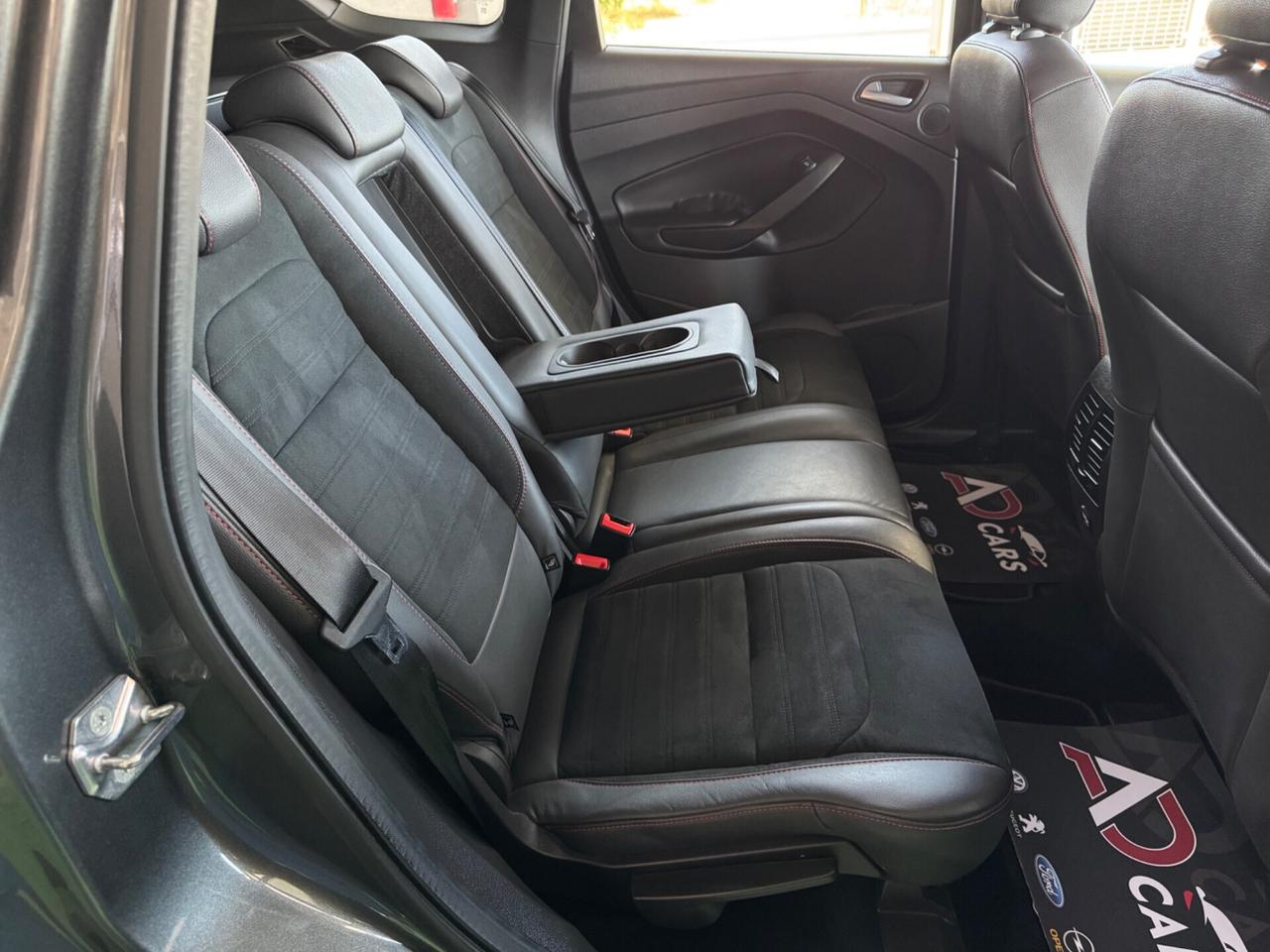 Ford Kuga 2.0 TDCI 120 CV S&S 2WD Powershift ST-Line