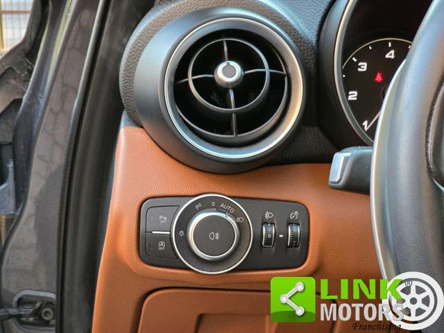 ALFA ROMEO Giulia 2.2 Turbodiesel 180 CV AT8 Business Sport