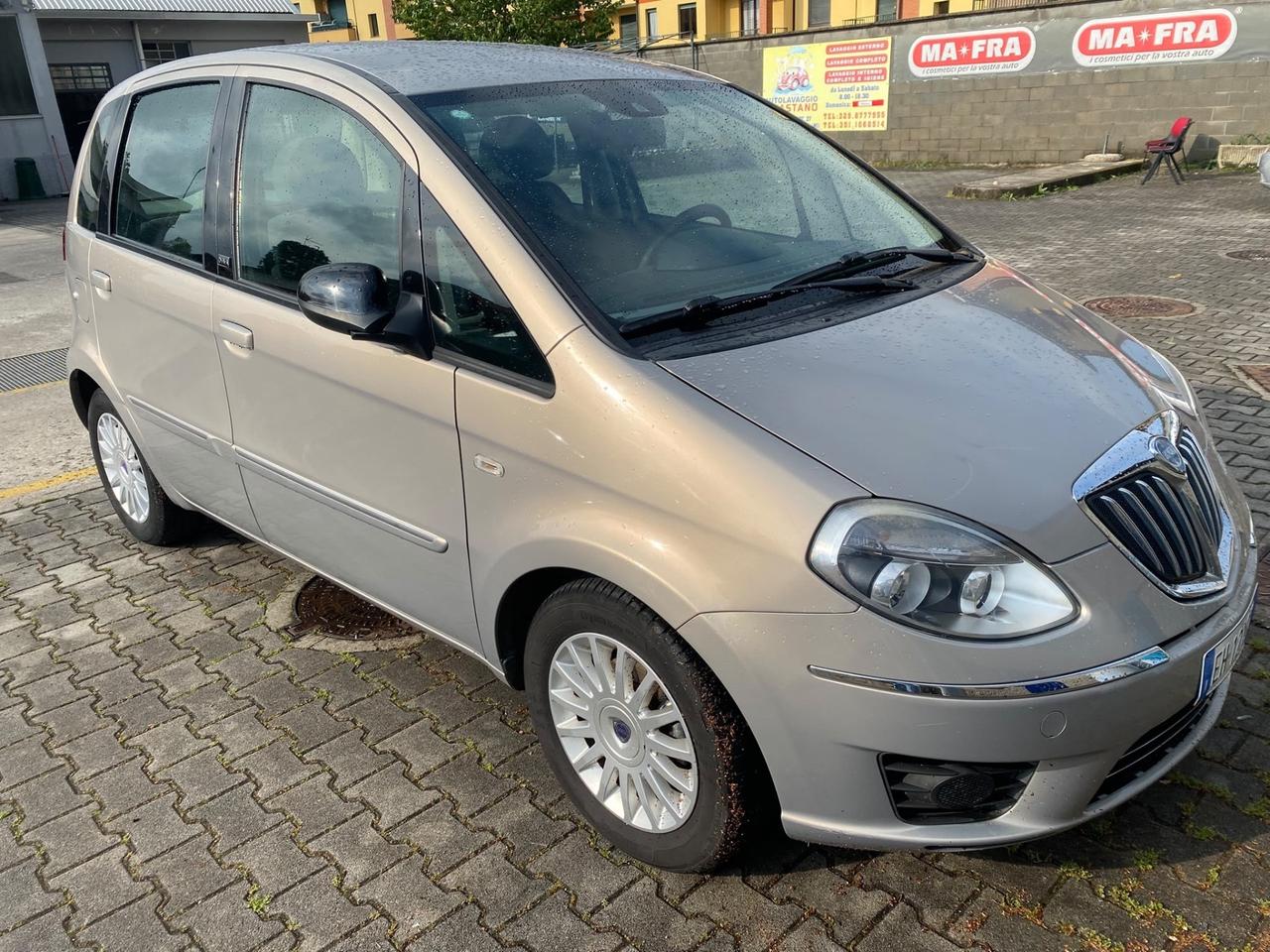 Lancia MUSA 1.4 16V 5th Avenue neopatentati