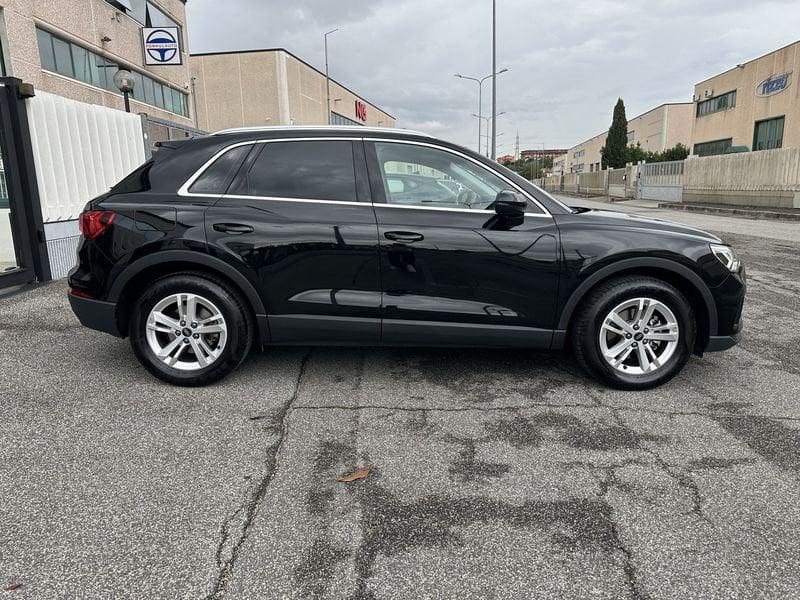 Audi Q3 Q3 35 2.0 tdi Business s-tronic