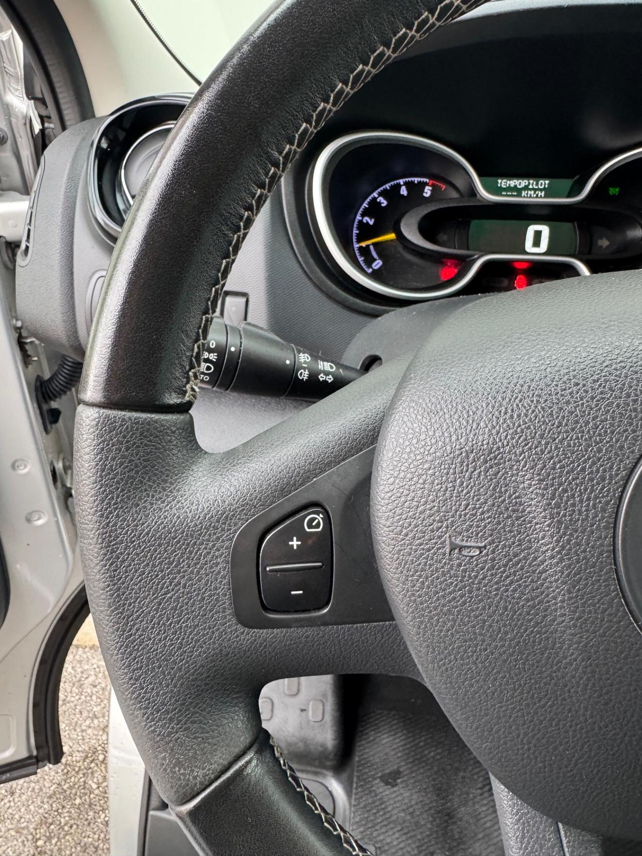 Opel Vivaro 9 posti