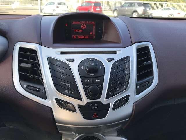 Ford Fiesta 1.2 TITANIUM GPL