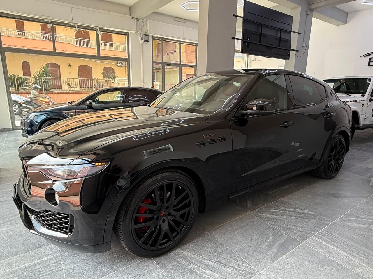 Maserati Levante V6 Diesel AWD 250cv Nerissimo Edition