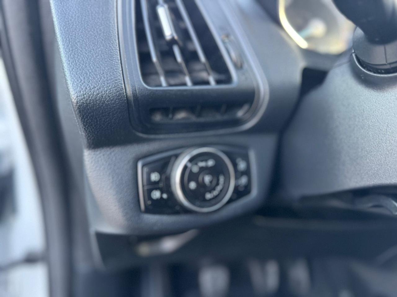 Ford B-Max 1.4 90 CV GPL Business Titanium