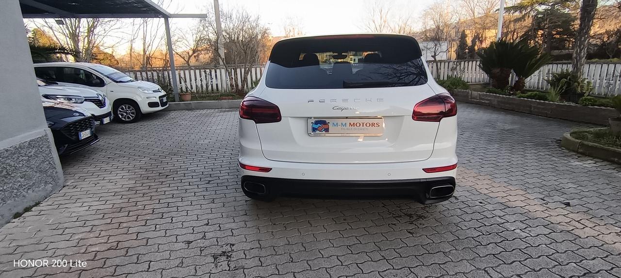 Porsche Cayenne 3.0 Platinum Edition gancio traino