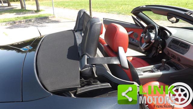 BMW Z4 ( E85 ) 2.2i roadster con interni in pelle rossa