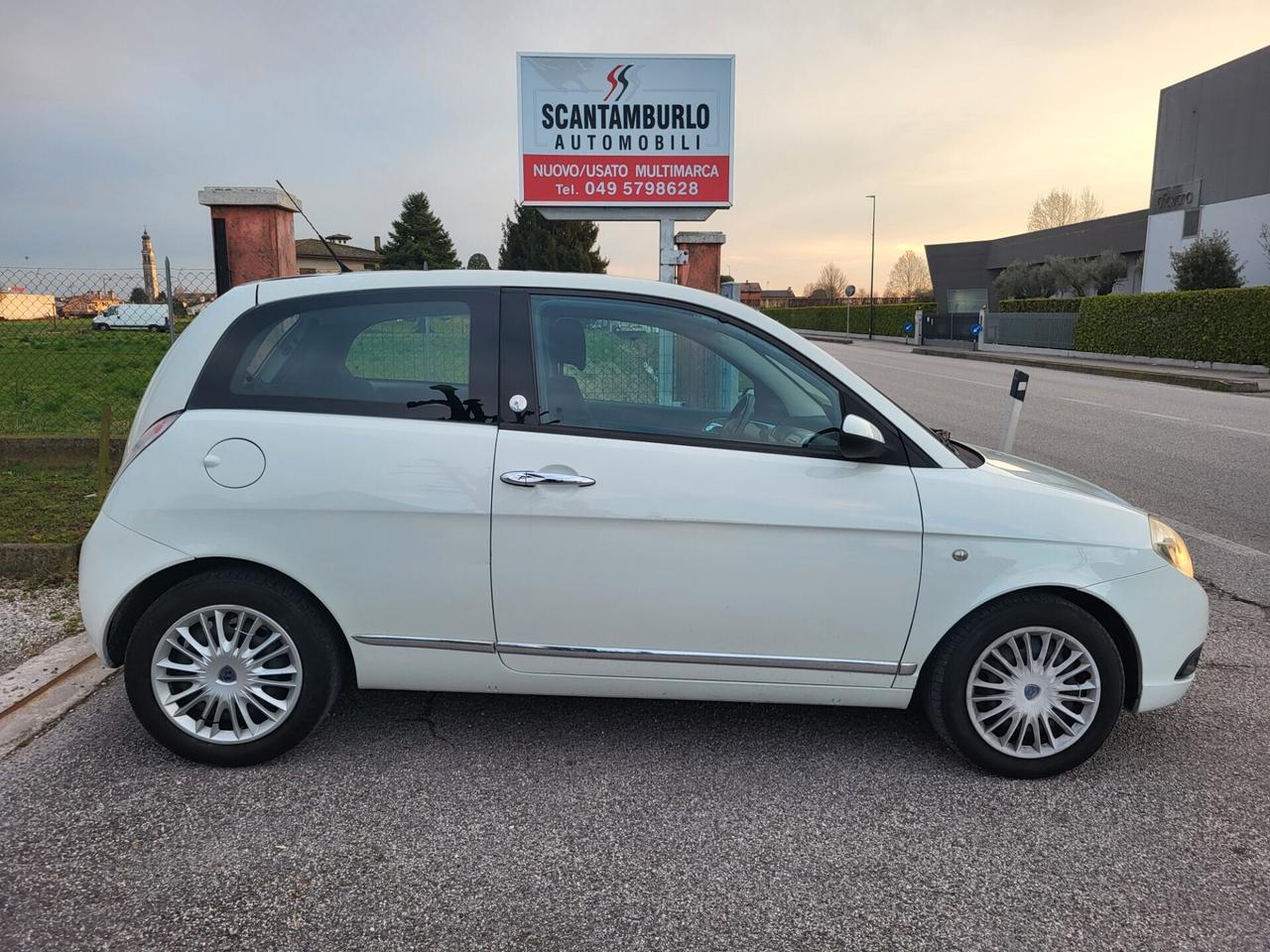 Lancia Ypsilon 1.4 Platino Ecochic GPL