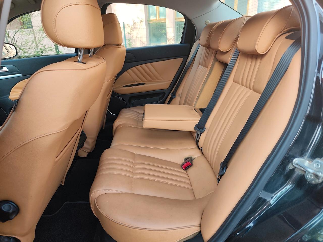 Alfa Romeo 159 1.9 JTDm 16V Exclusive Q-Tronic