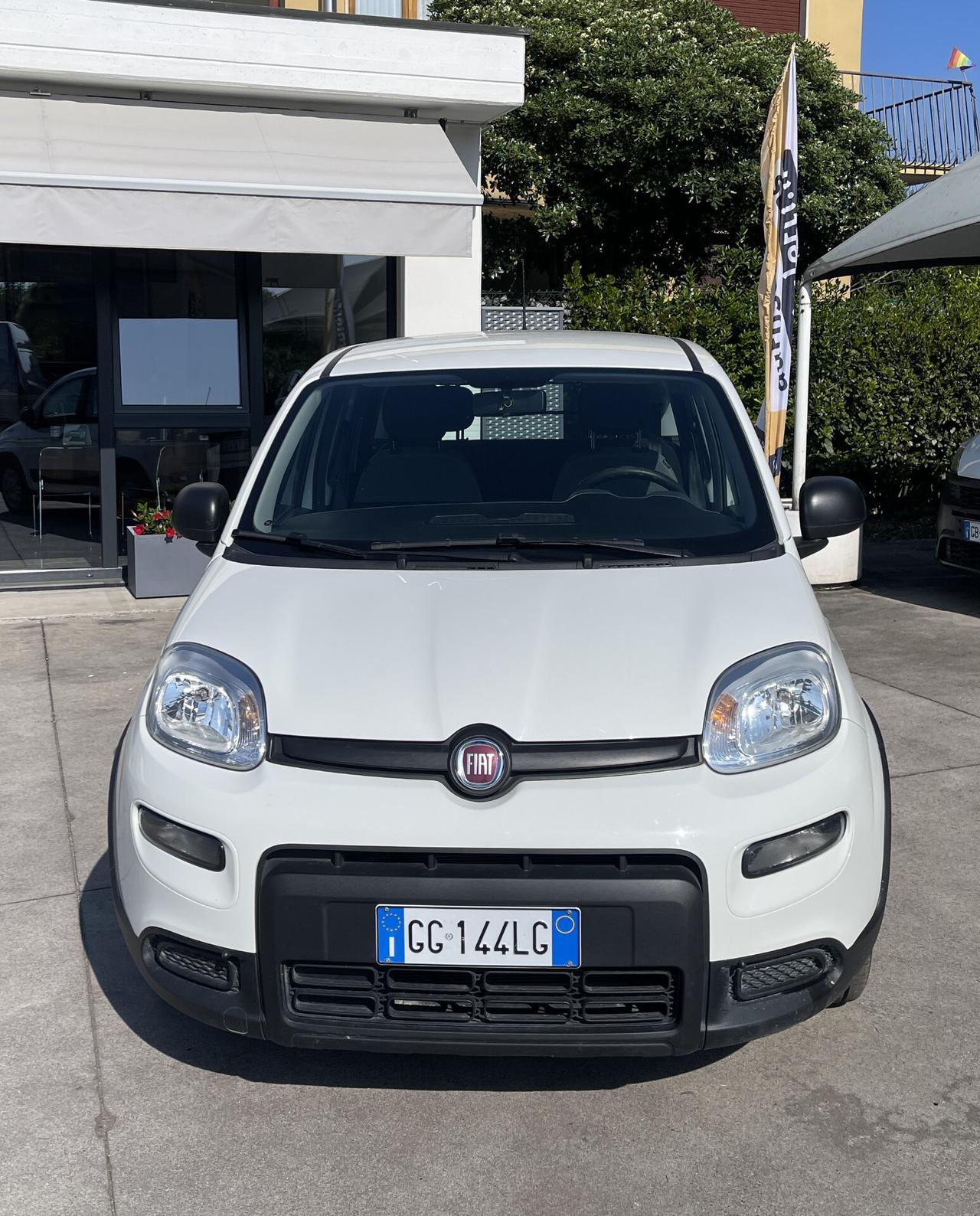 Fiat Panda 1.0 Hybrid Street Van 4 posti