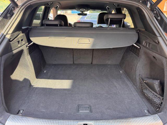 AUDI Q5 2.0 TDI quattro S tronic Business Sport