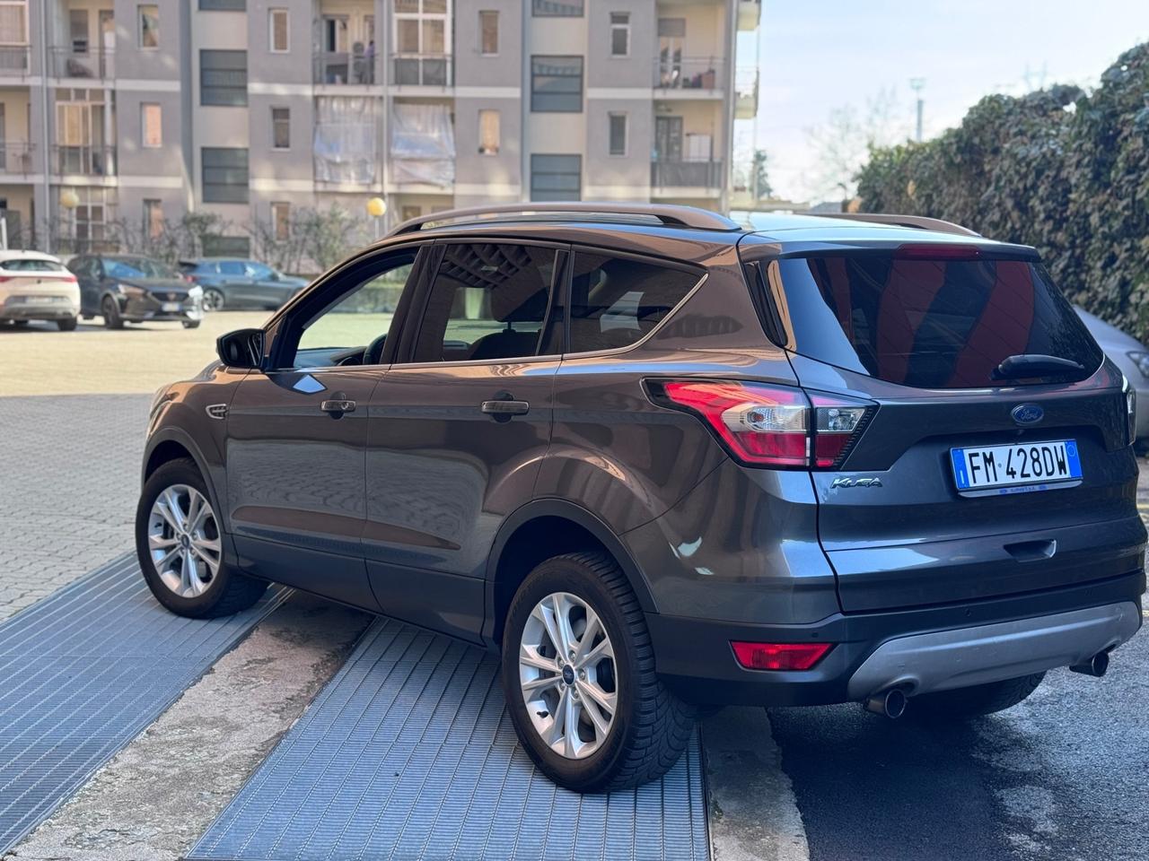 Ford Kuga 1.5 TDCI 120 CV S&S 2WD ST-Line