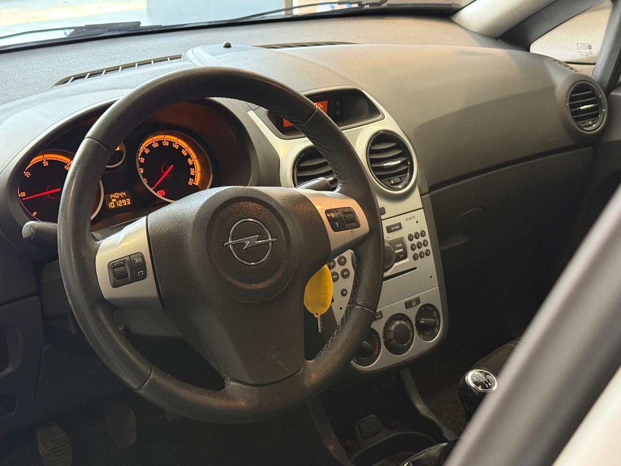 Opel Corsa 1.3 DIESEL 100.000KM