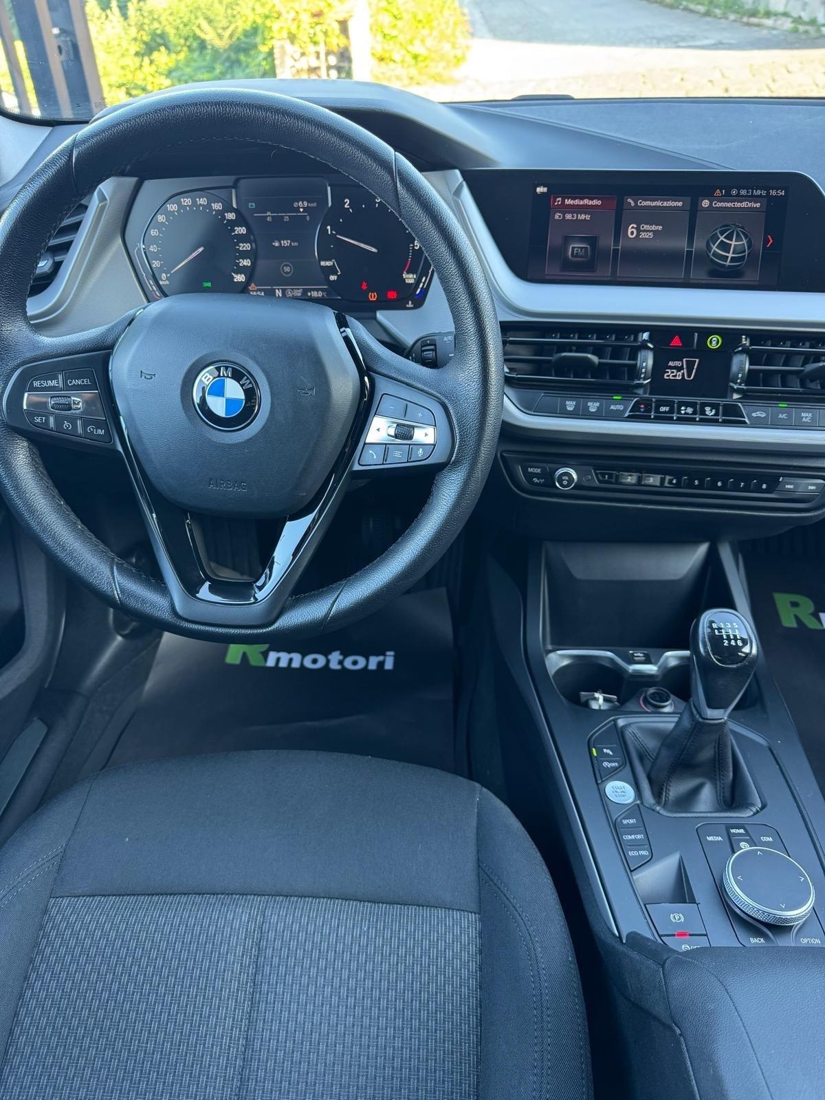 Bmw 116 116d 5p. Advantage